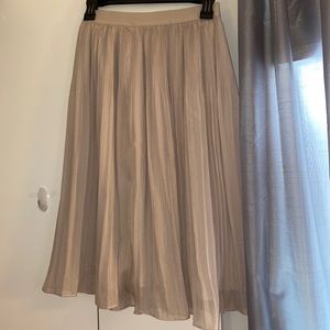 Flowy skirt